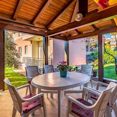 Istriensonne - Apartments Veruda Mit Grillterrasse Пула Екстериор снимка
