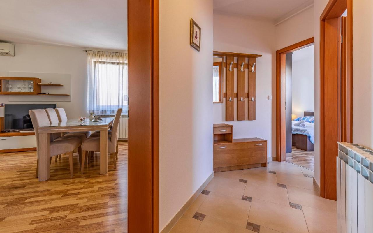 Istriensonne - Apartments Veruda Mit Grillterrasse Пула Екстериор снимка