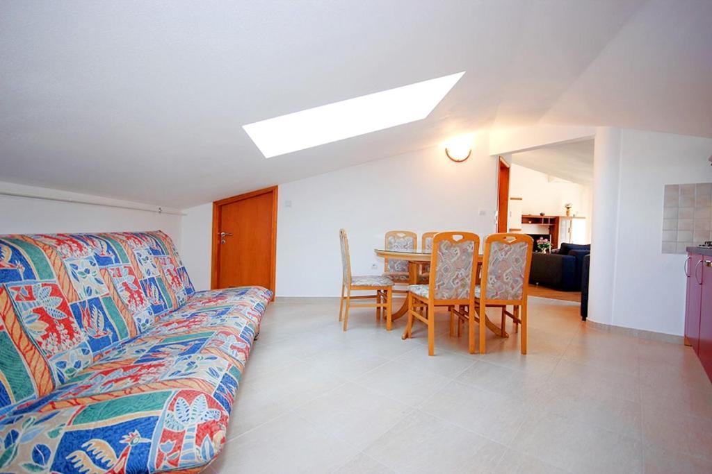 Istriensonne - Apartments Veruda Mit Grillterrasse Пула Екстериор снимка